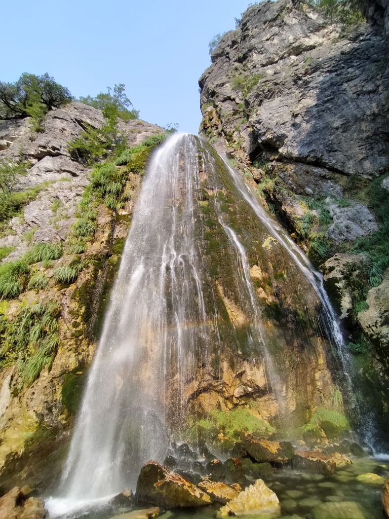グルナスの滝